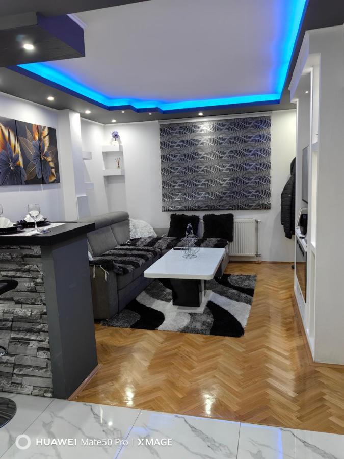 Apartmani Amona Stan Na Dan Doboj Exterior foto